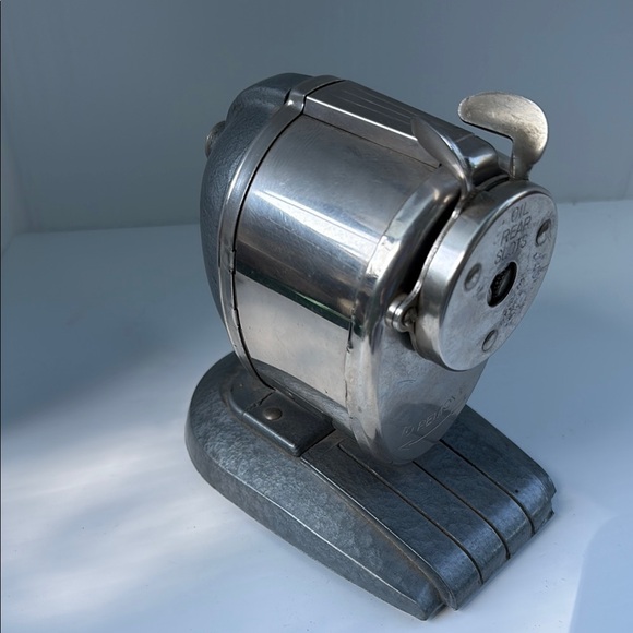 Vintage silver‎ Boston Champion Pencil Sharpener atomic art deco G4